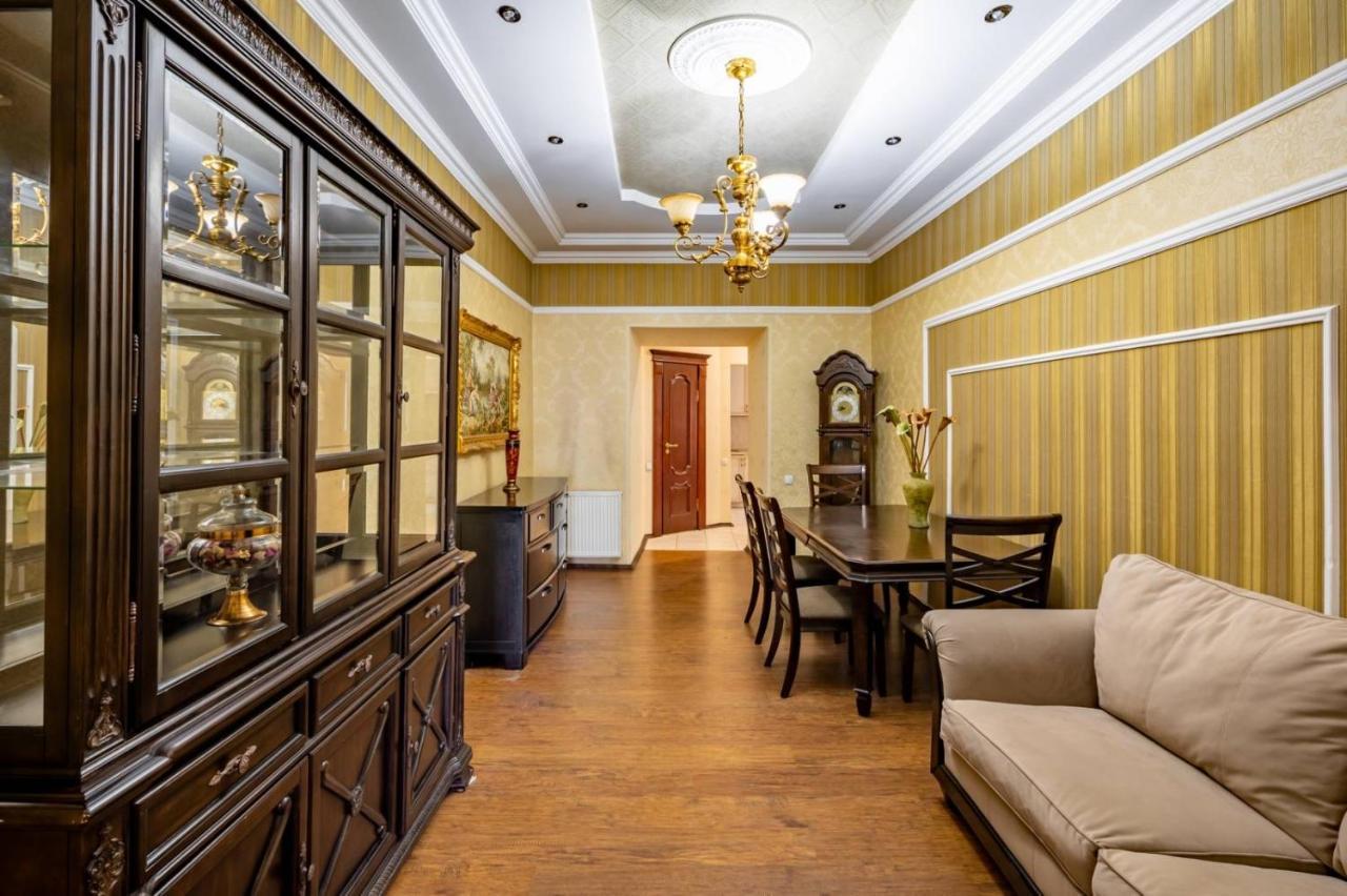 Romari Проспект Свободи 39 Lemberg Exterior foto