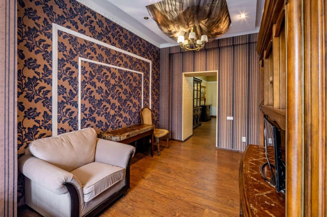 Romari Проспект Свободи 39 Lemberg Exterior foto